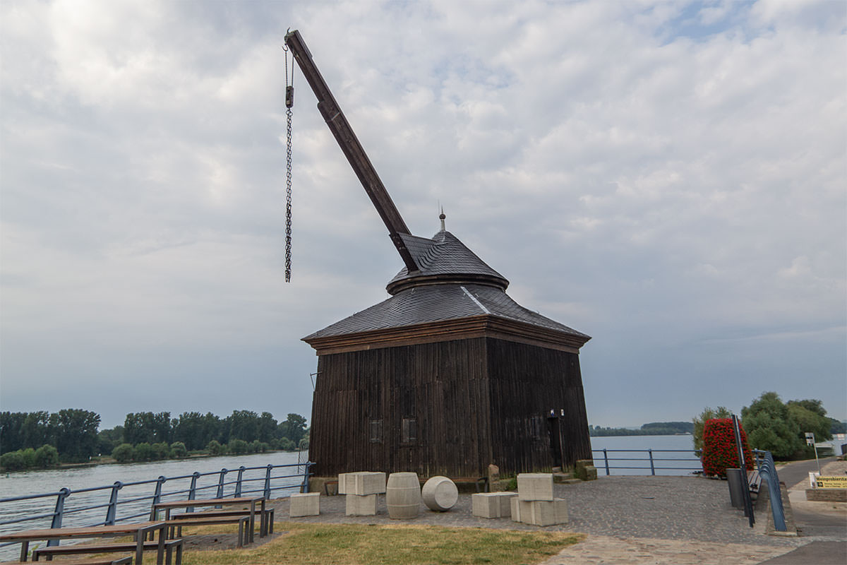 Holzkran bei Oestrich