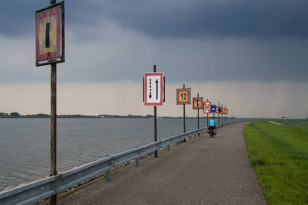 Schlechtwetterfront am Donau-Radweg