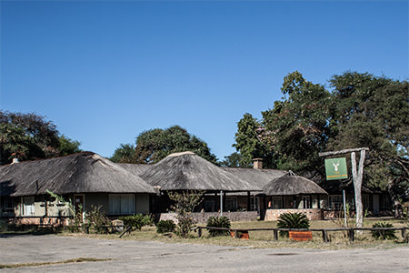 Haupteingang Hwange NP
