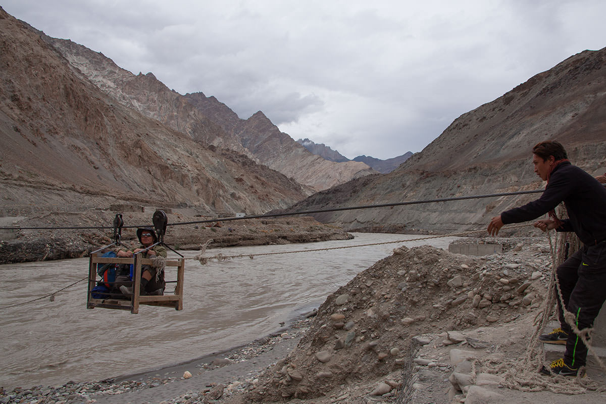 Seilbahn über Zanskar-River